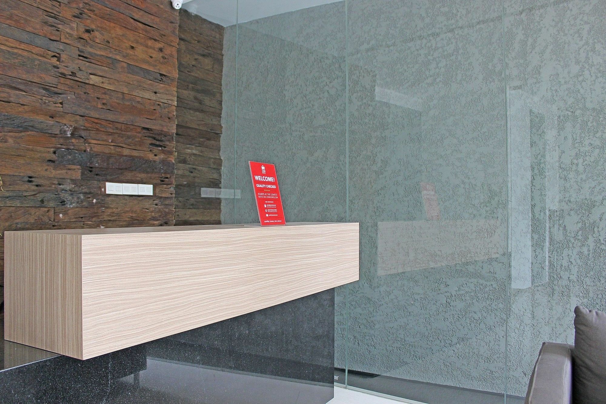 Zen Premium Sampoerna Strategic Square Ξενοδοχείο Τζακάρτα Εξωτερικό φωτογραφία